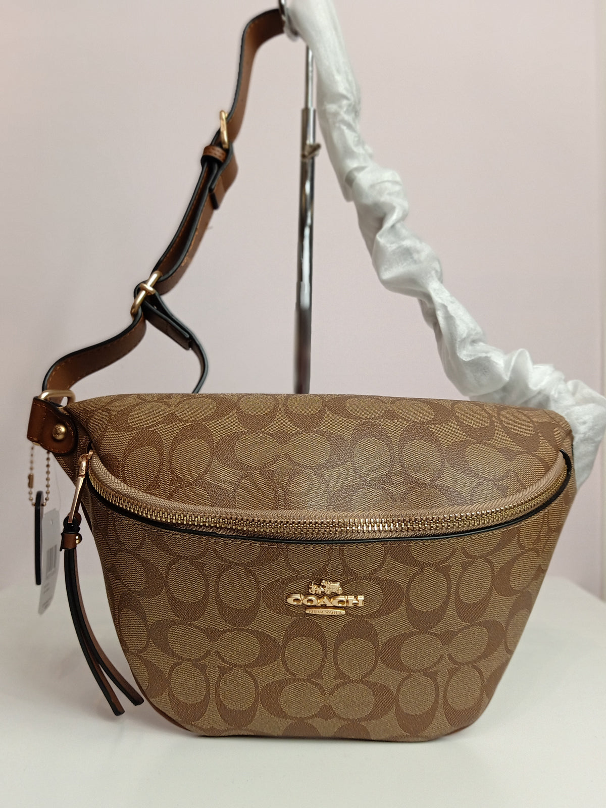 Coach waist& cross bag in beige