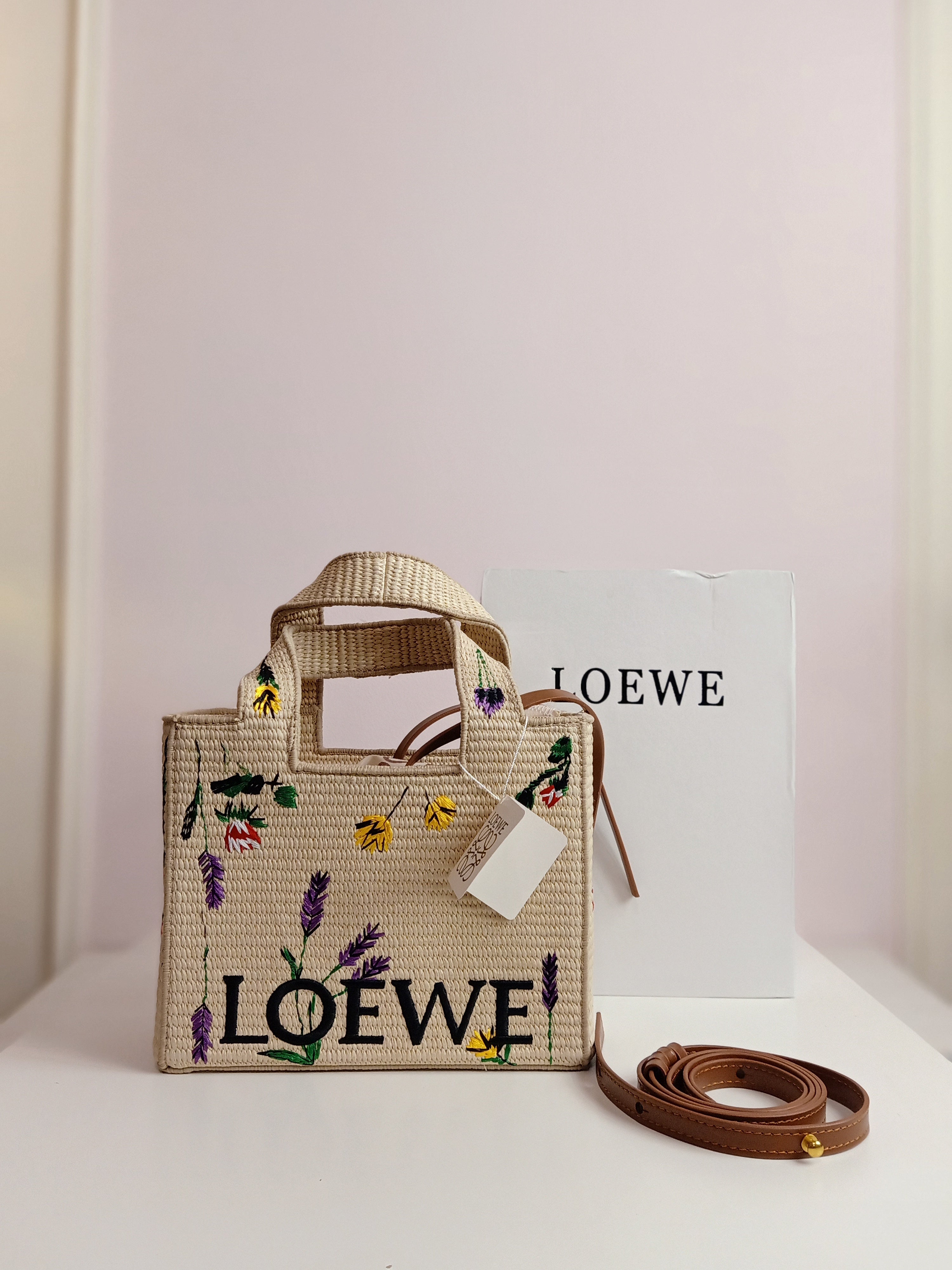 Loewe flowery raffia medium size beach bag