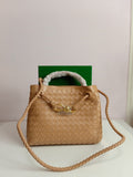Bottega Veneta in beige