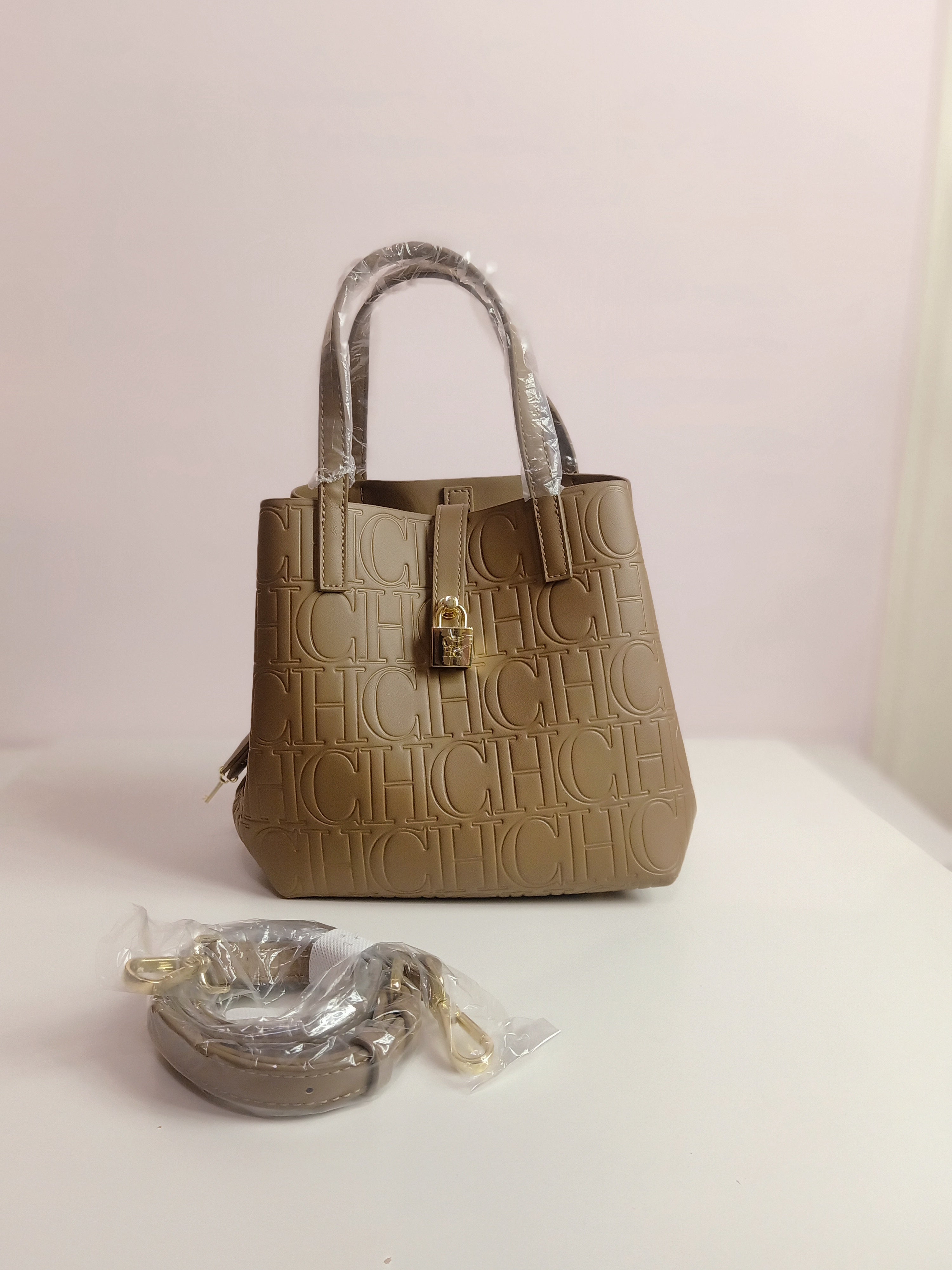 Carolina Herrera medium size in beige