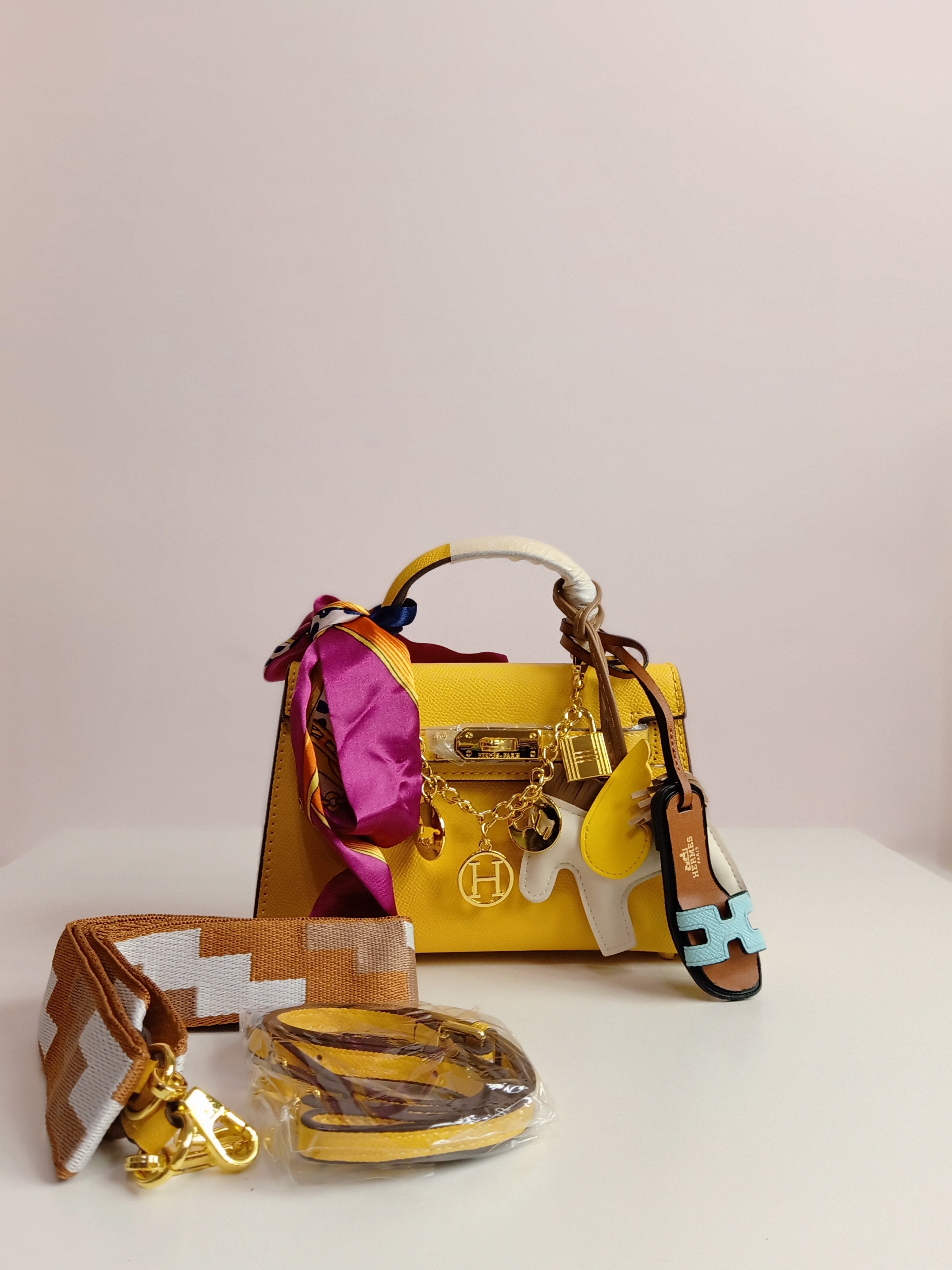 Hermes kelly small size in mustard