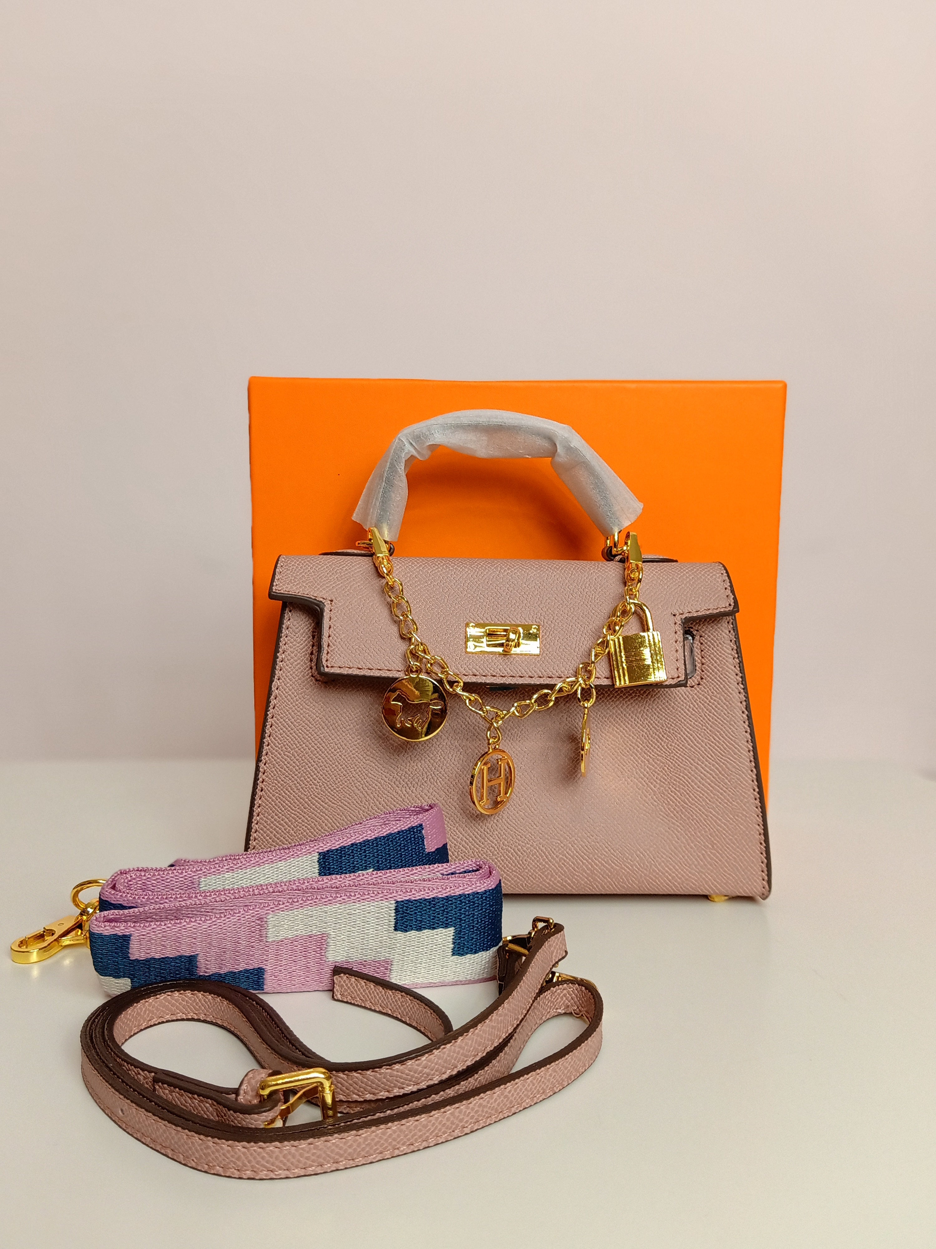 Hermes Mini Kelly in pink