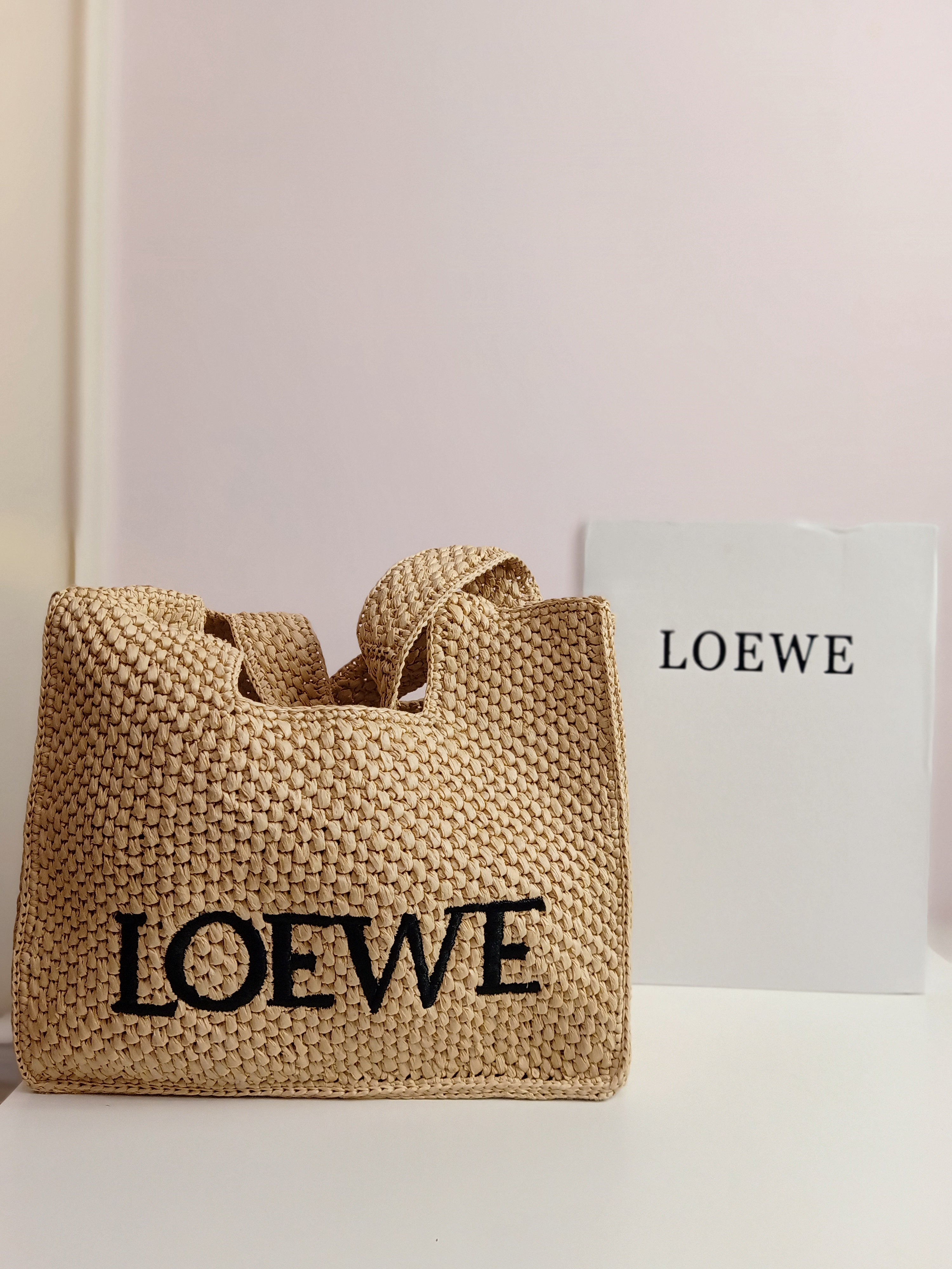 Loewe raffia large size beach bag