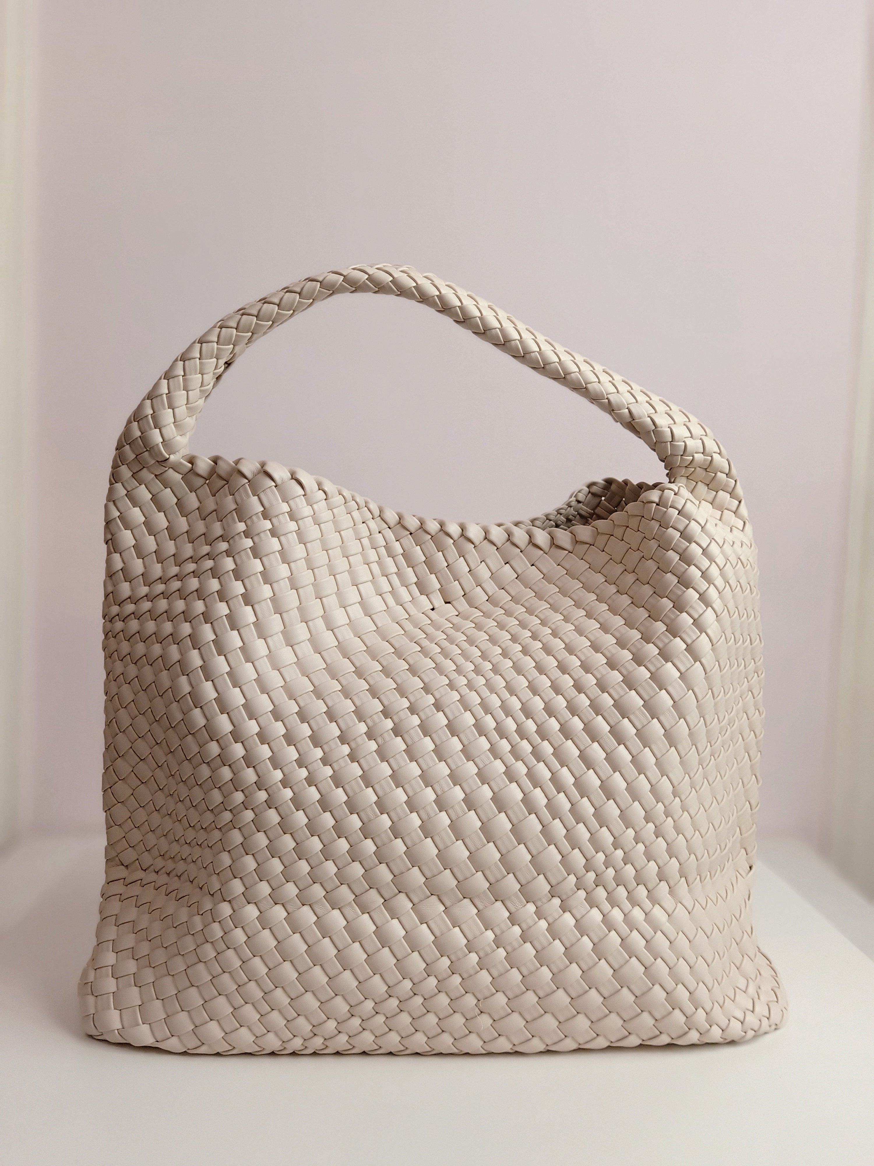 Bottega Venetta large size in off white