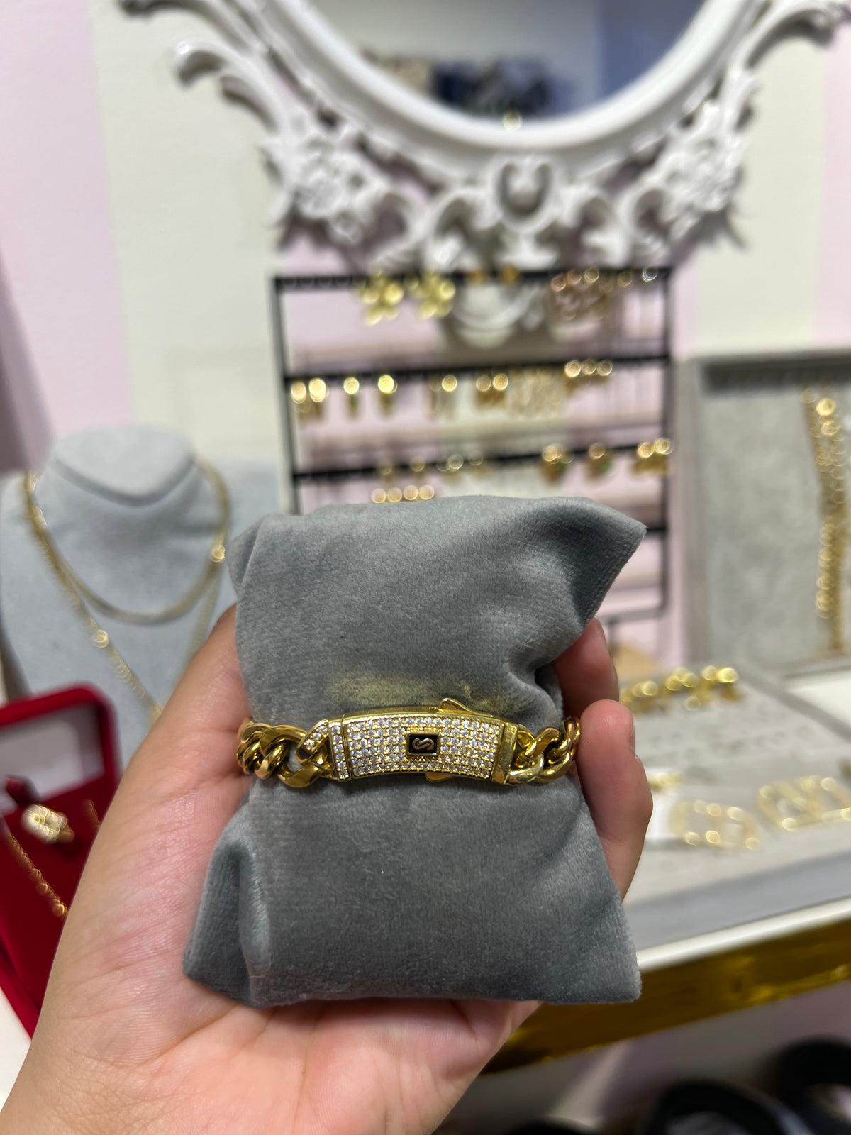 18 gold plated stainless steel bracelet