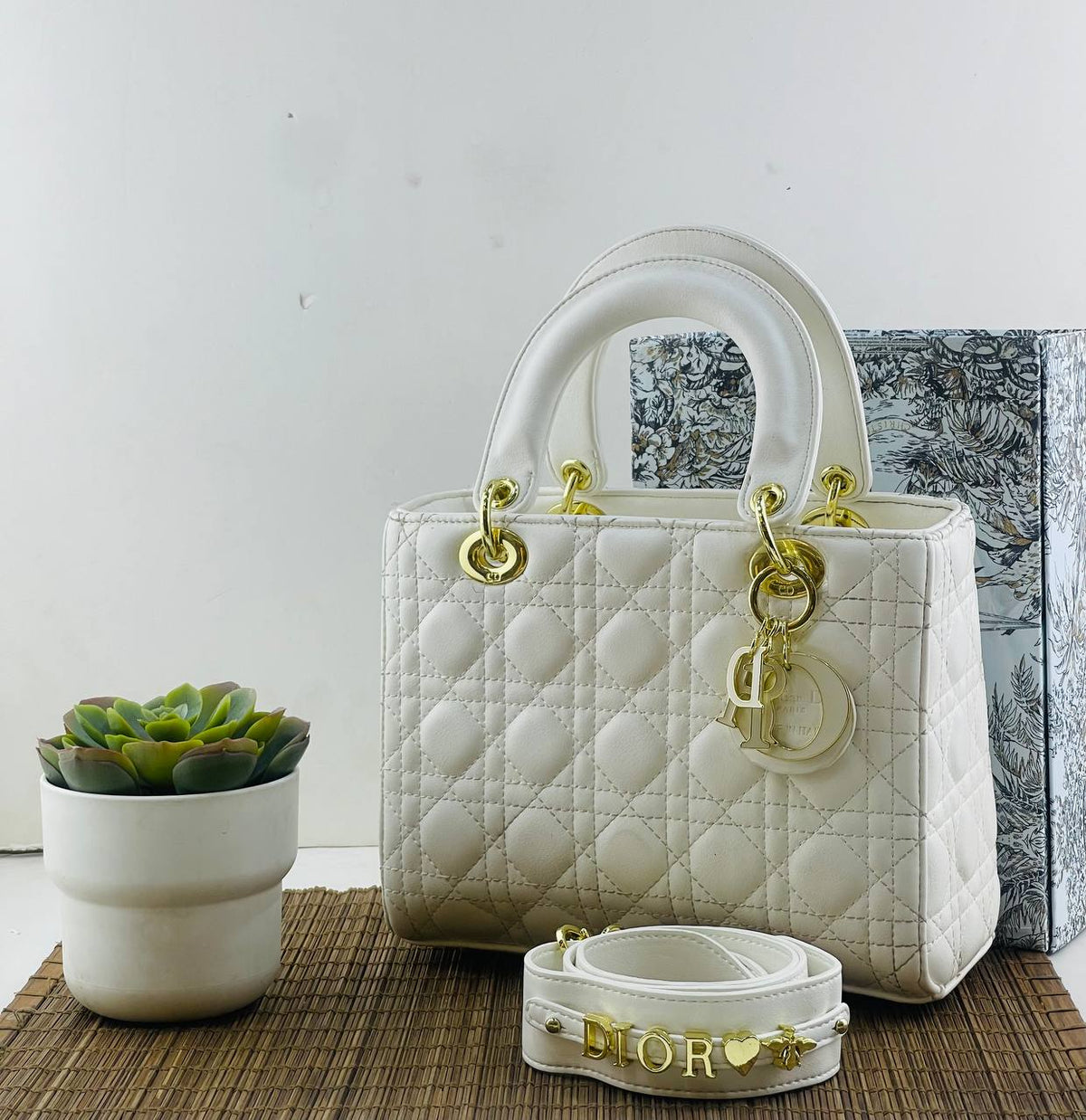 Lady Dior large size