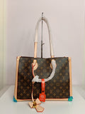 LV tote bag in brown-beige
