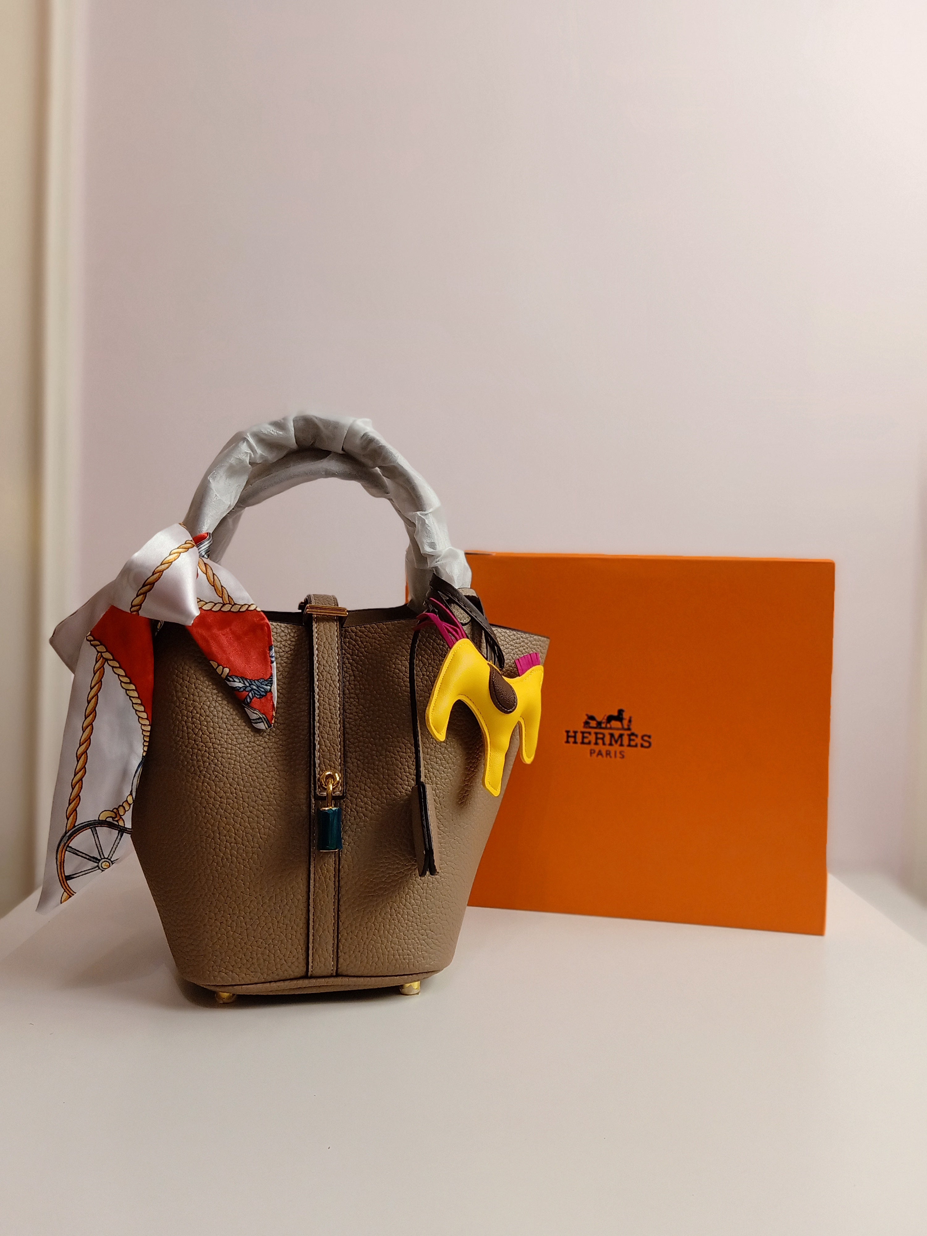 Hermes picotin in grayish