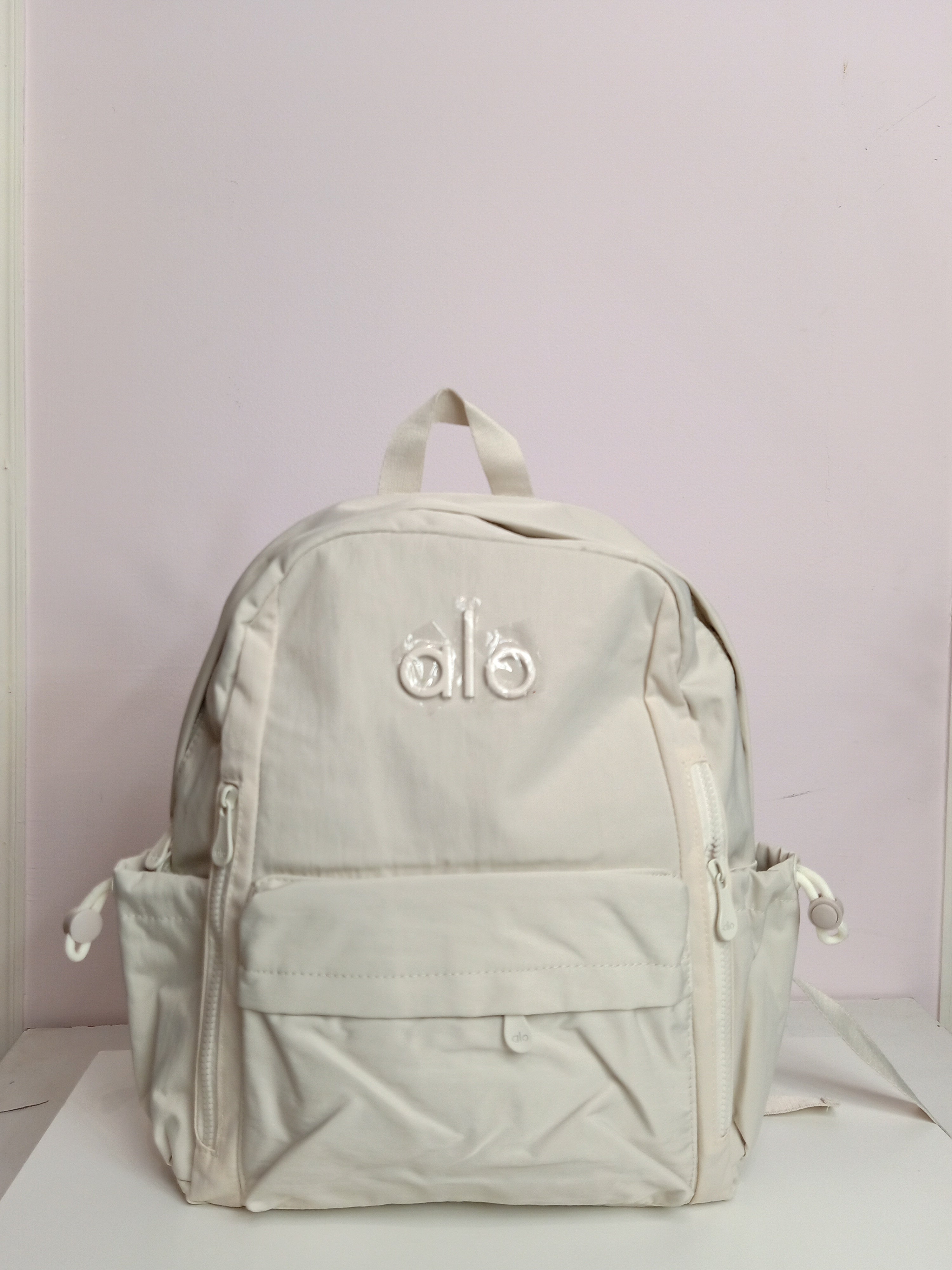 Alo backpack in off white