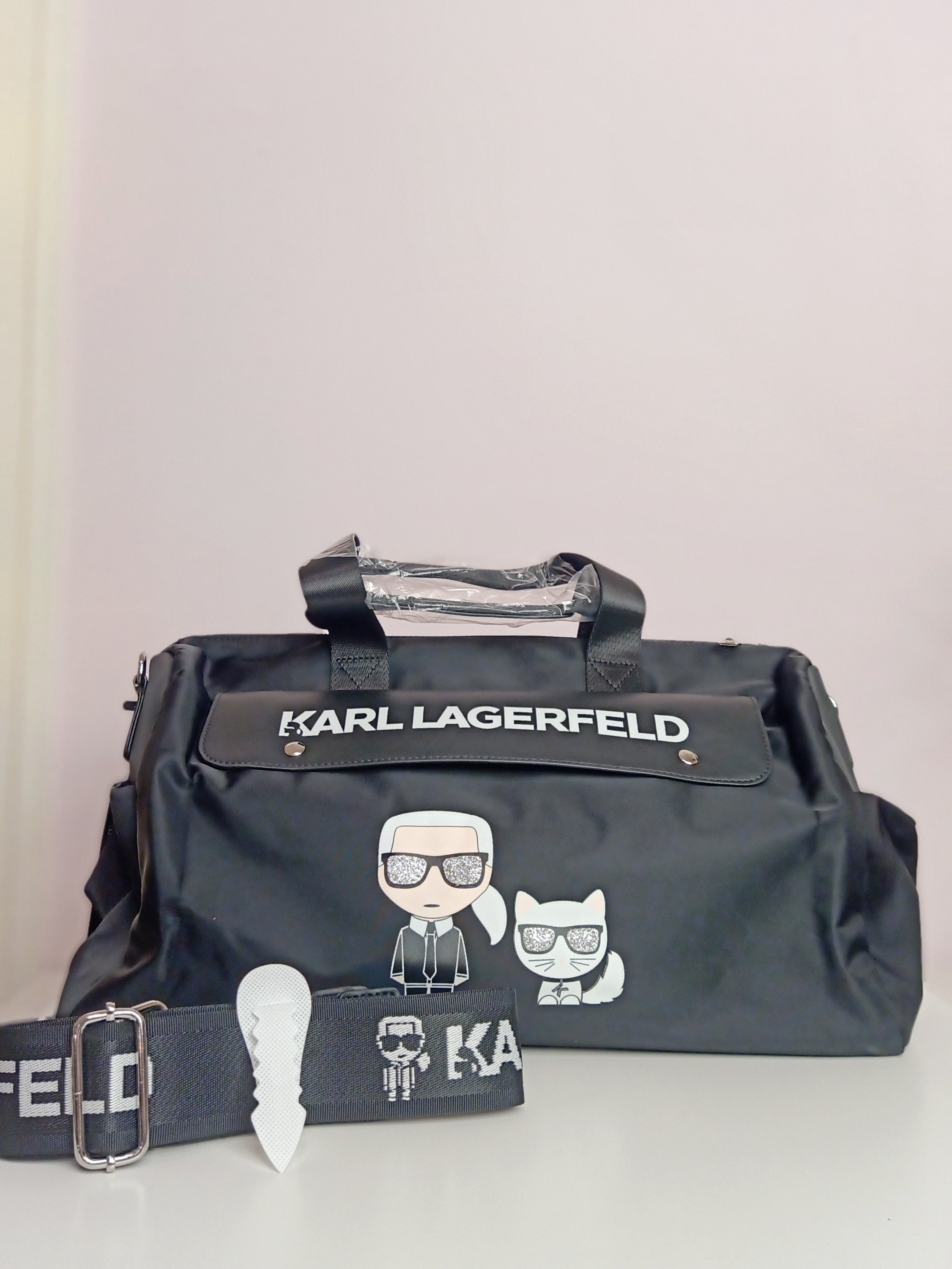 Karl duffle bag in black