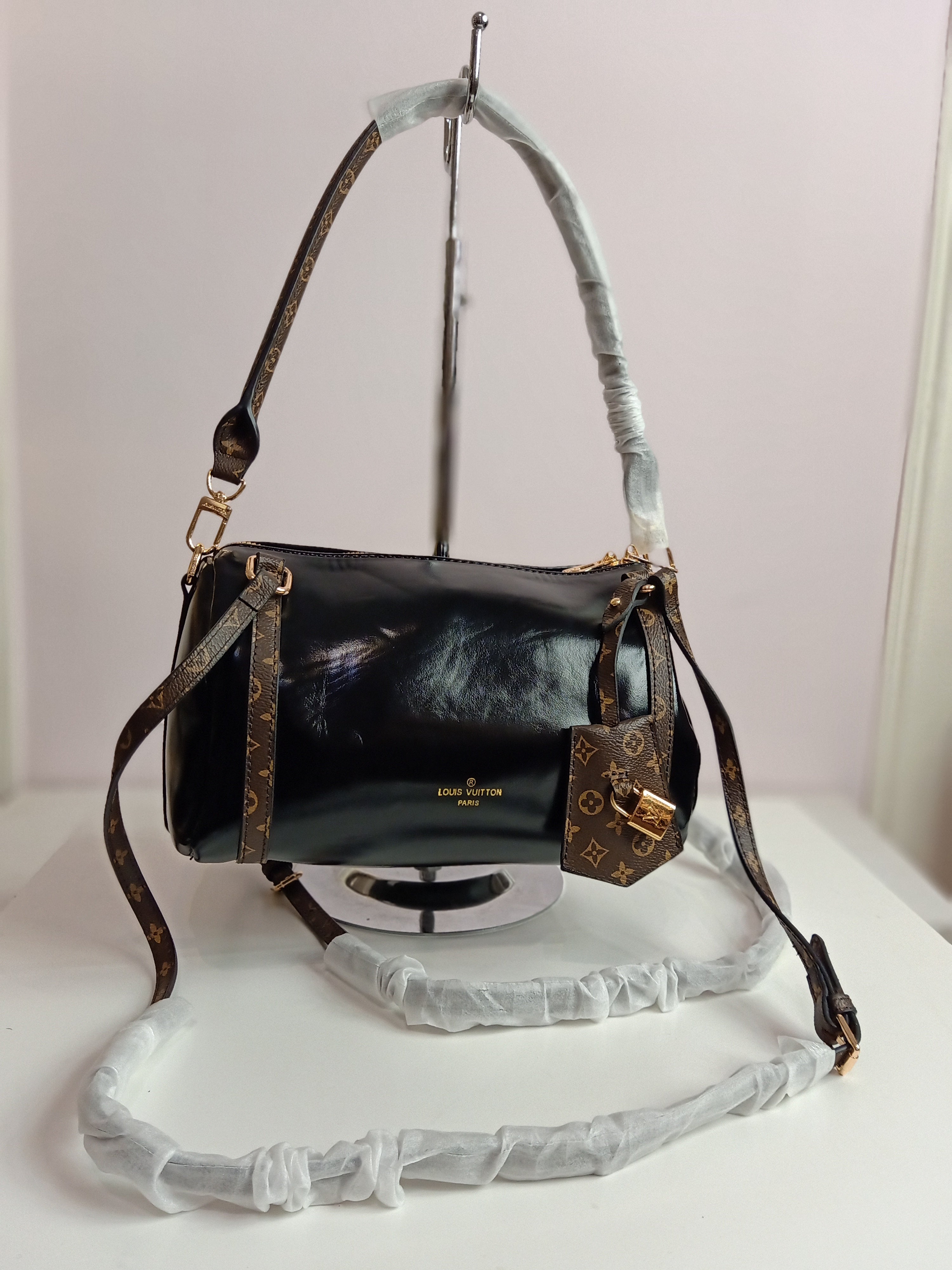 LV medium size in black-brown