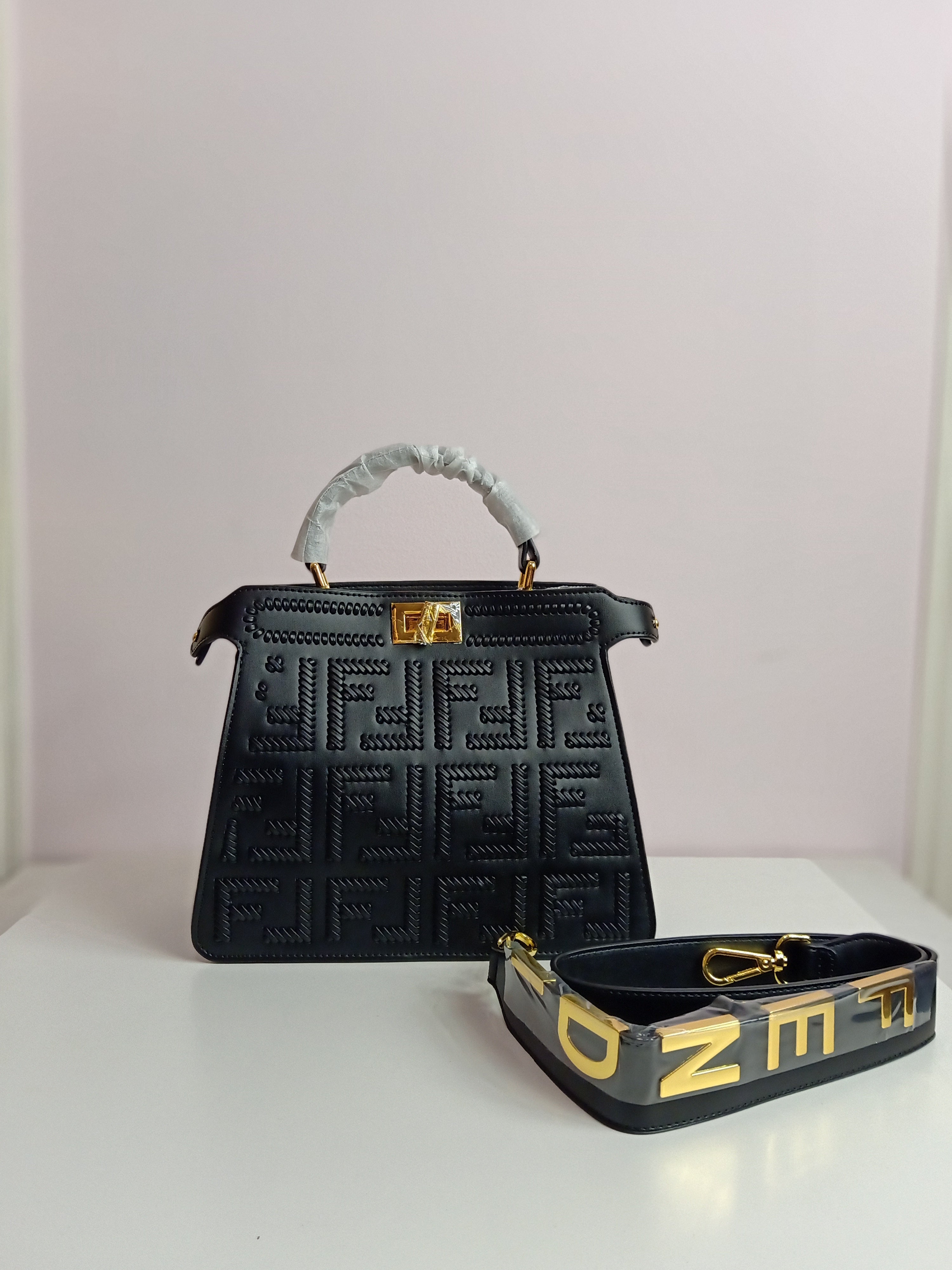 Fendi bag in black-gold