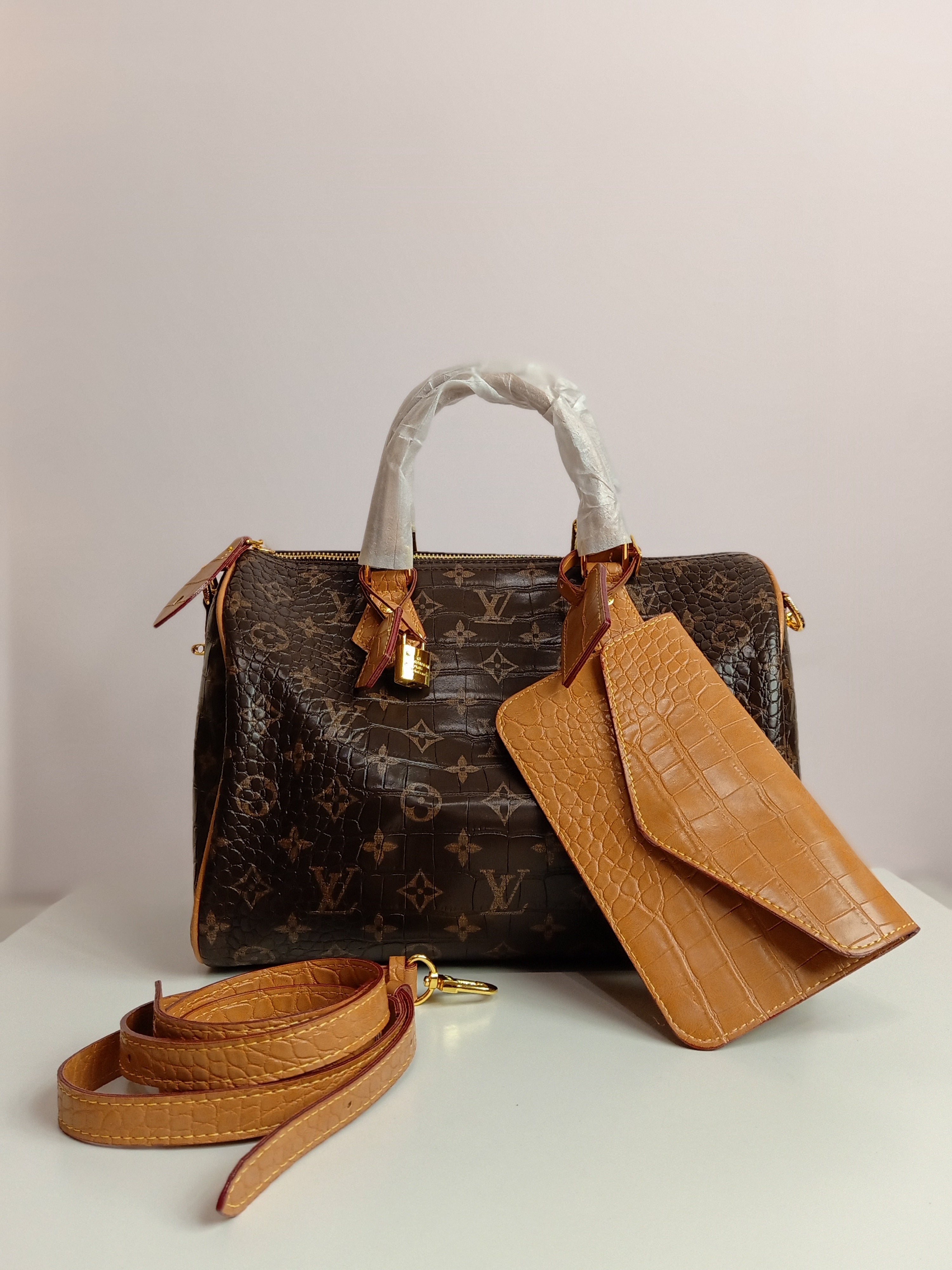 LV speedy in brown-camel