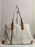 Alo tote bag in white-camel
