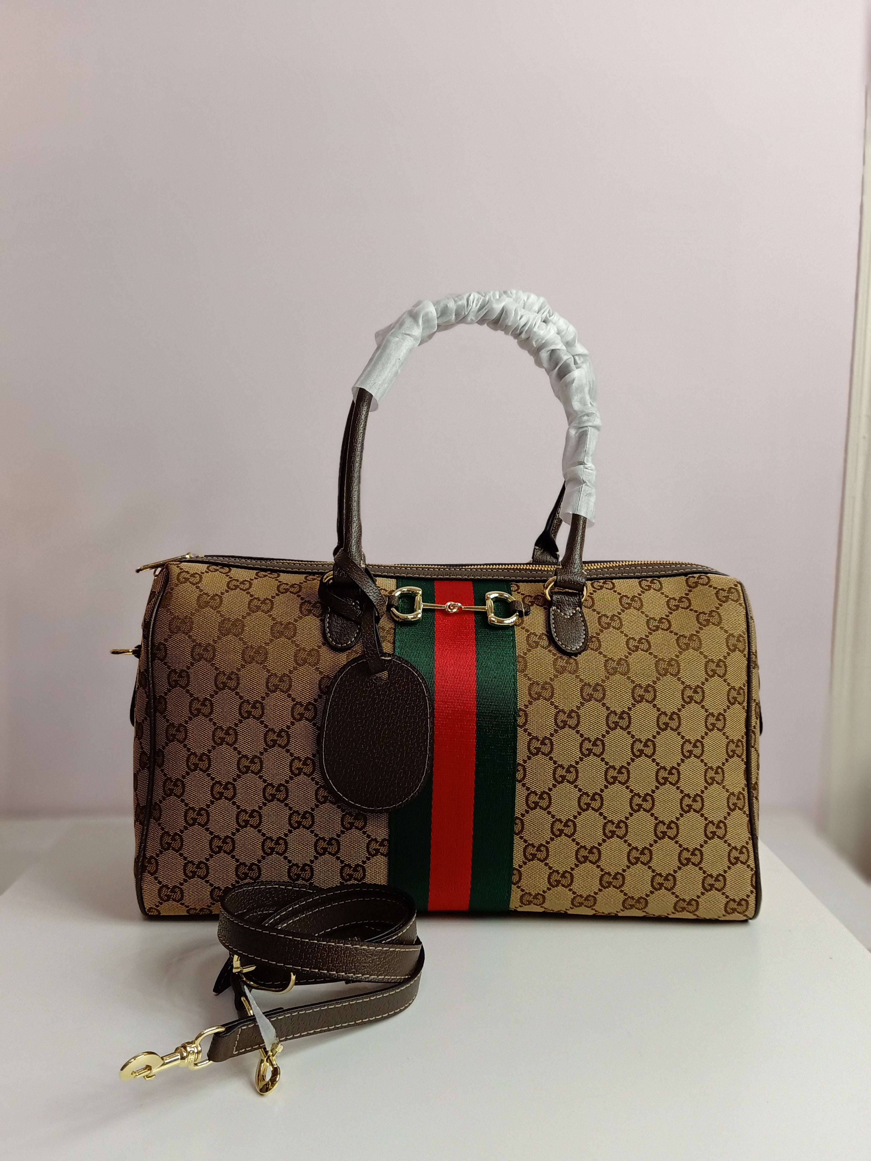 Gucci bag in brown