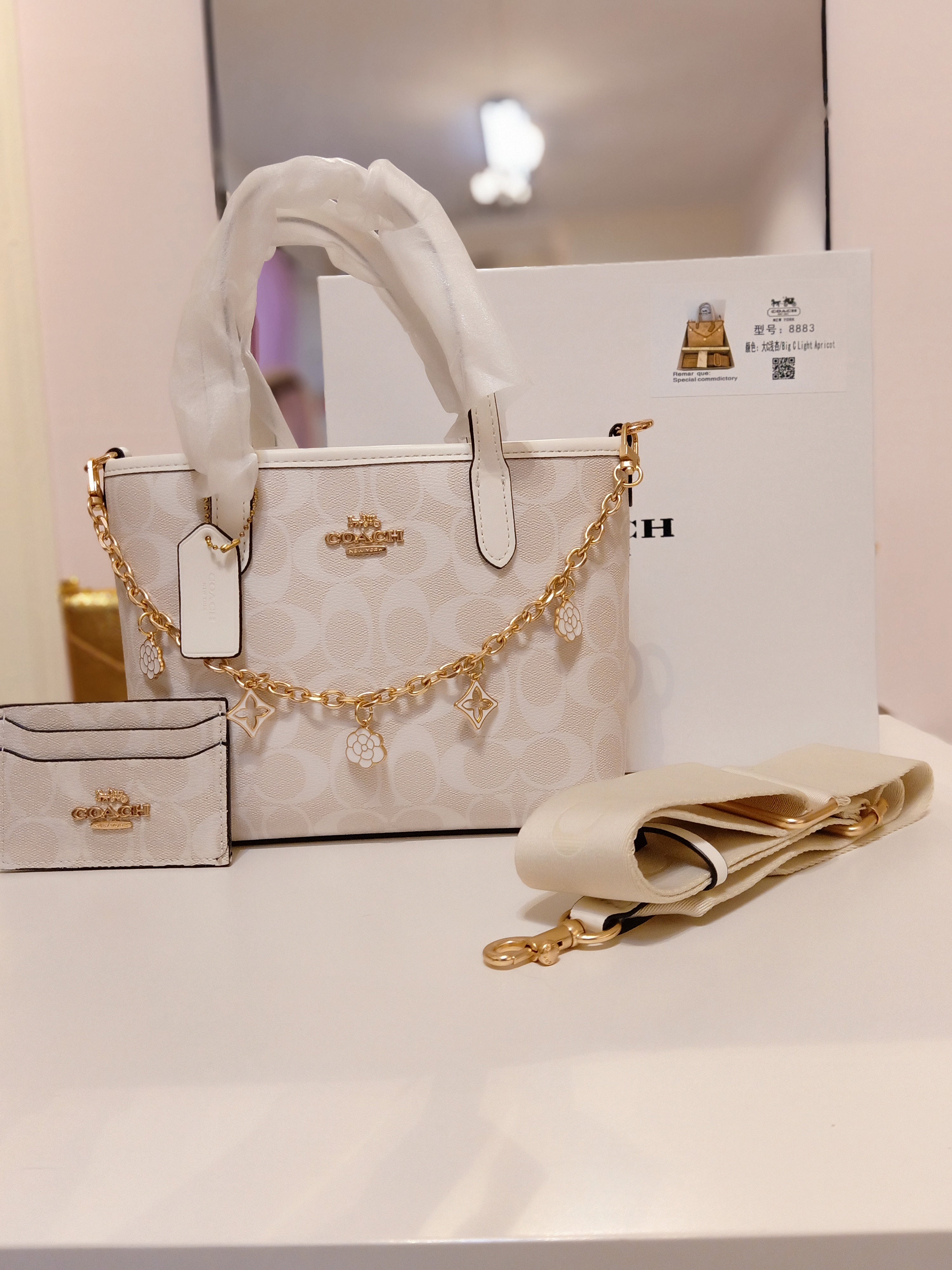 Coach cross body in white