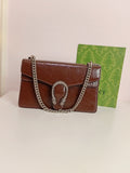 Gucci shoulder bag in burgundy