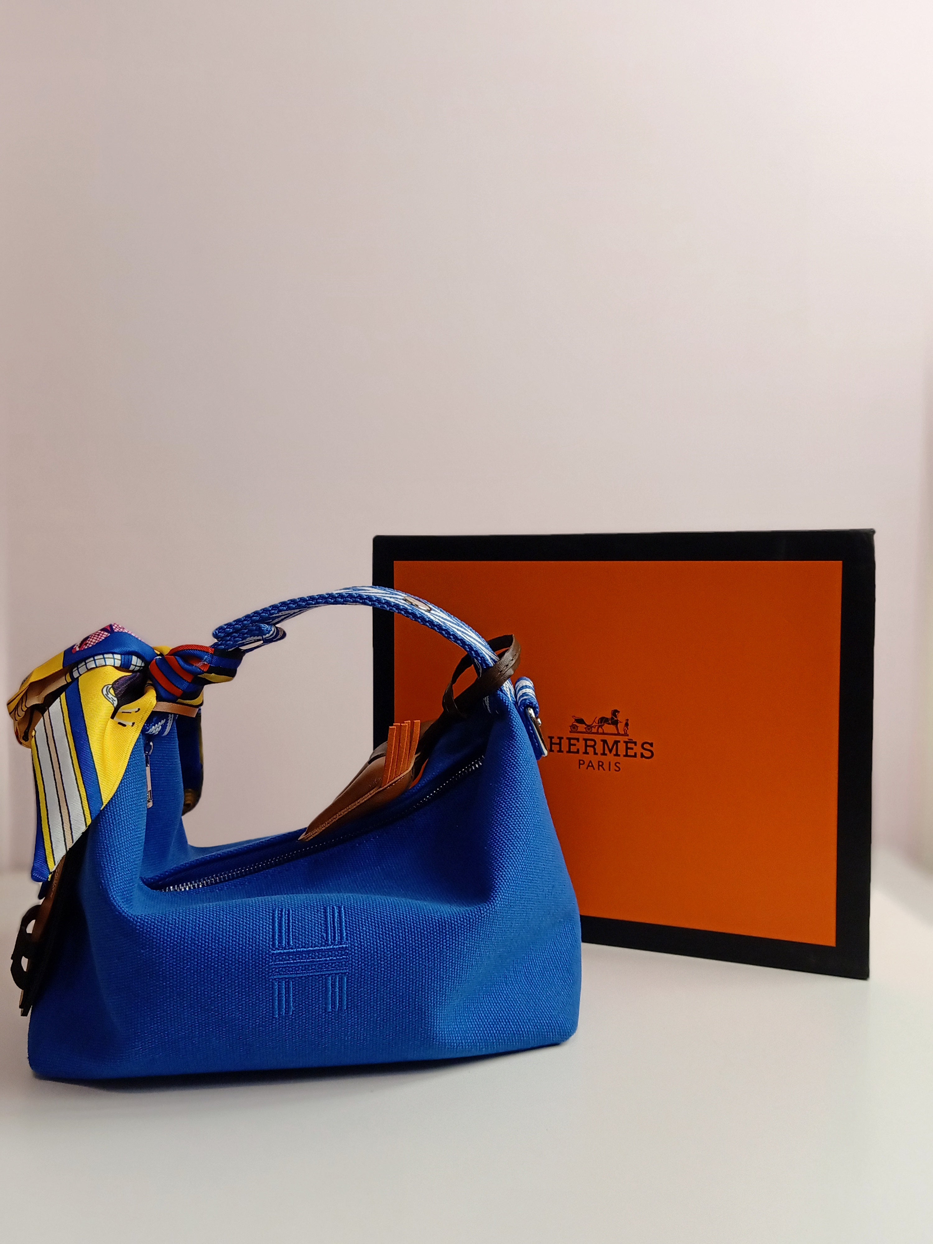 Hermes pouch bag in blue