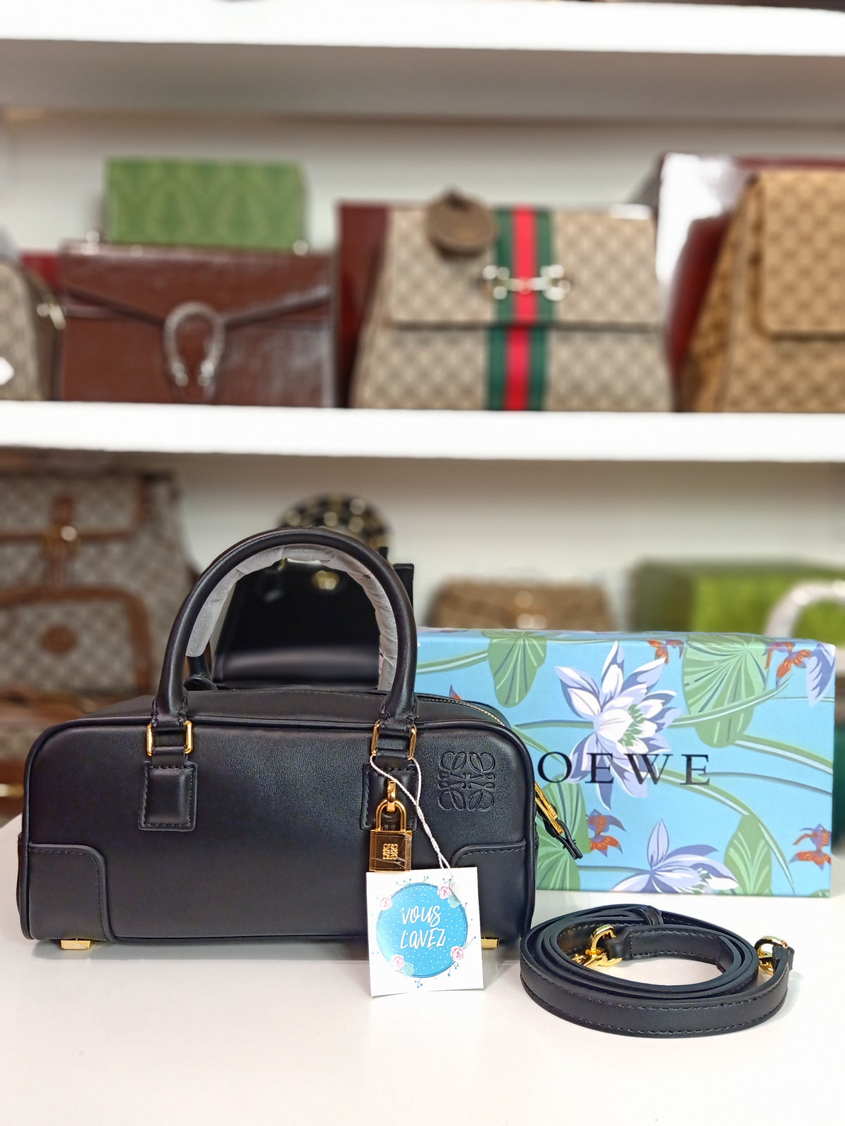 Loewe bag large size in black