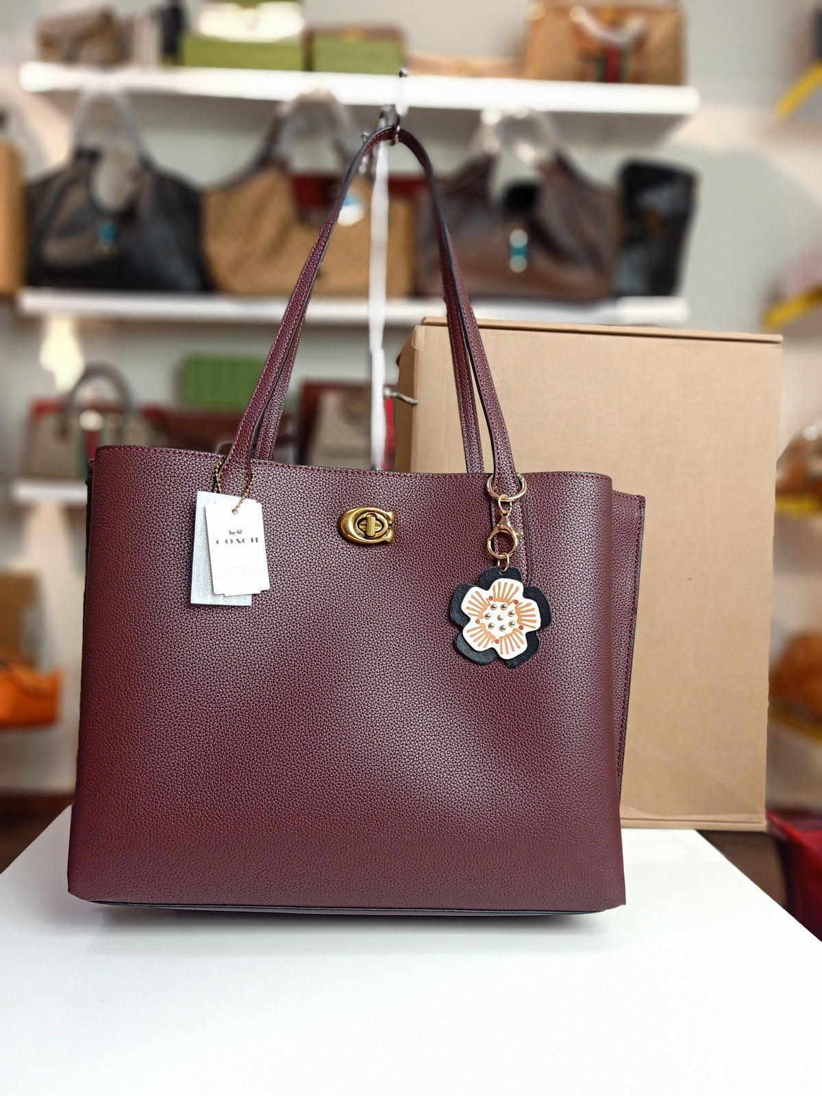 Coach tote bag in burgundy